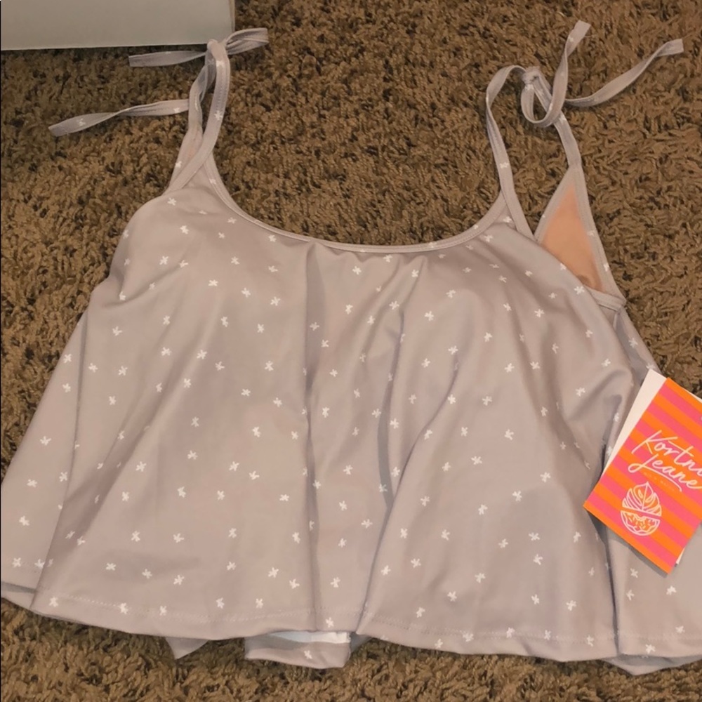 nwt Kortni Jeane swing top
